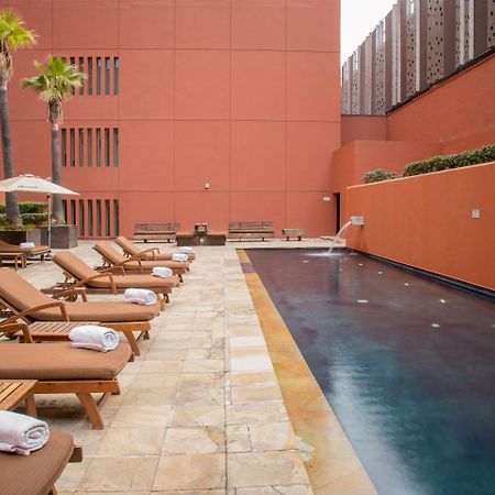 Camino Real Monterrey Otel San Pedro Garza Garcia Dış mekan fotoğraf The pool at the hotel