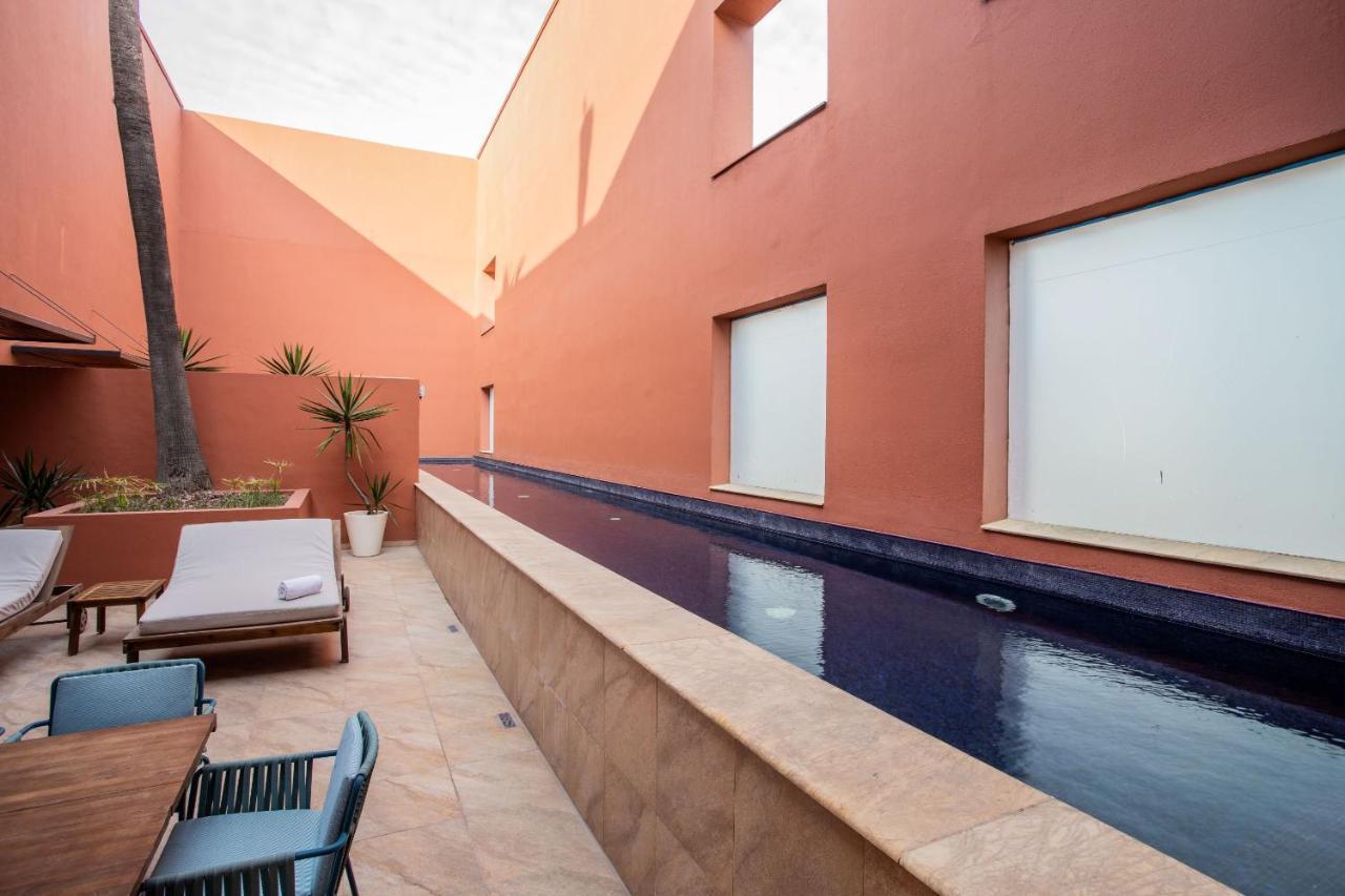 Camino Real Monterrey Otel San Pedro Garza Garcia Dış mekan fotoğraf A private pool at the hotel