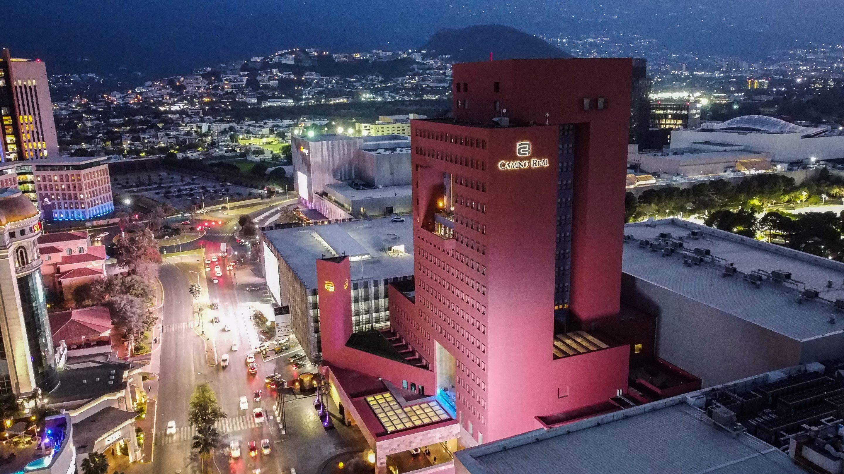 Camino Real Monterrey Otel San Pedro Garza Garcia Dış mekan fotoğraf Crown Towers