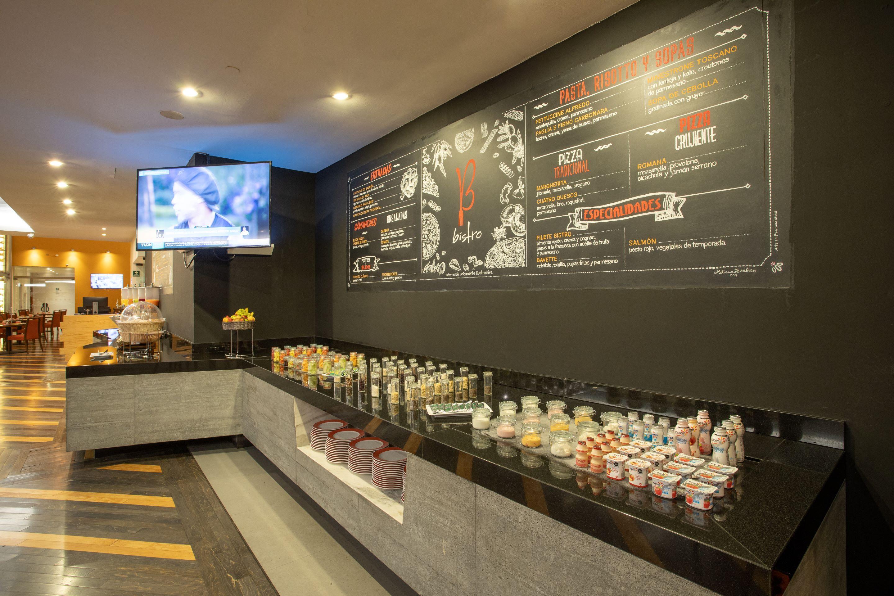 Camino Real Monterrey Otel San Pedro Garza Garcia Dış mekan fotoğraf Anytime Fitness in Singapore