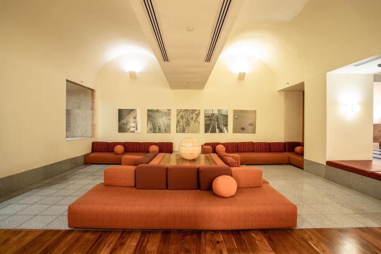 Camino Real Monterrey Otel San Pedro Garza Garcia Dış mekan fotoğraf The interior of the lounge